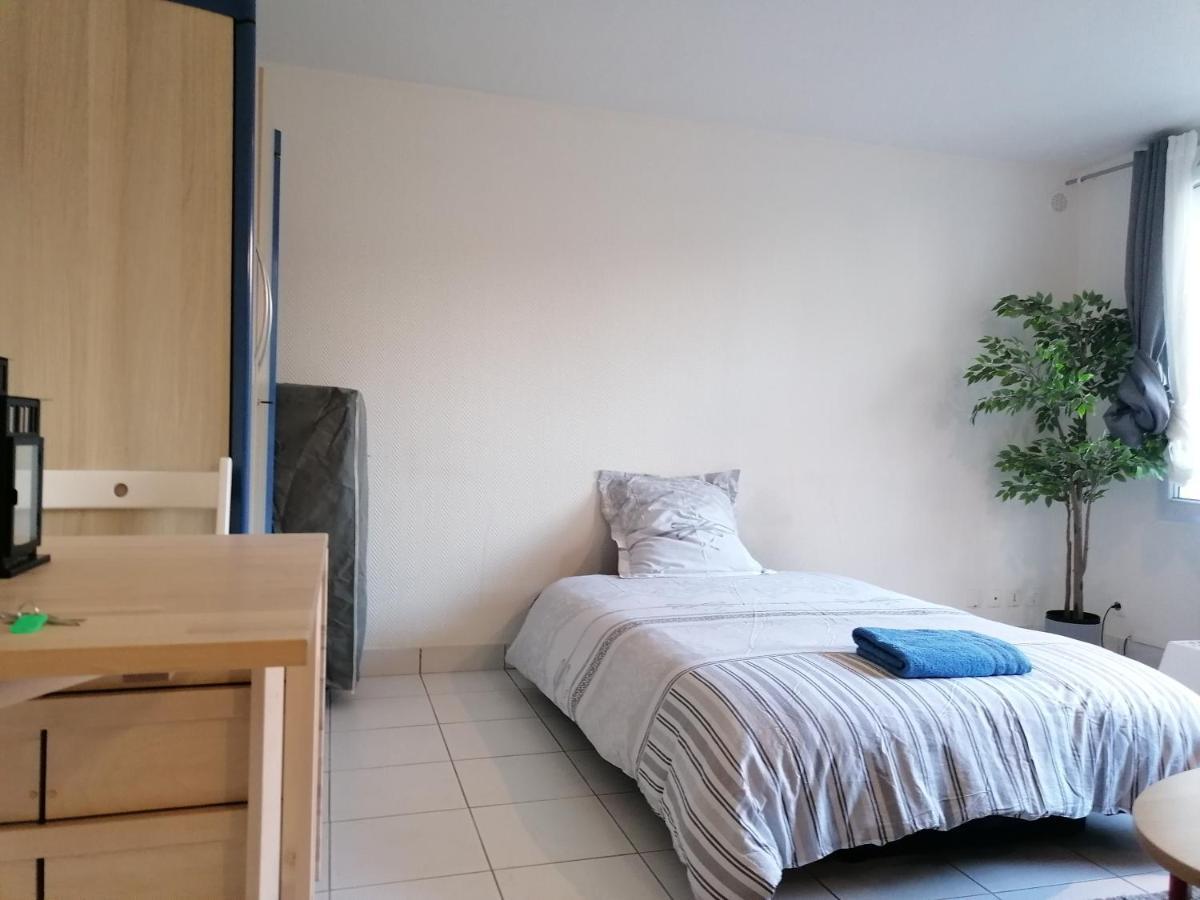 Studio De Charme, 30' Paris, 5' Evry, 10' Orly Ris-Orangis Zewnętrze zdjęcie